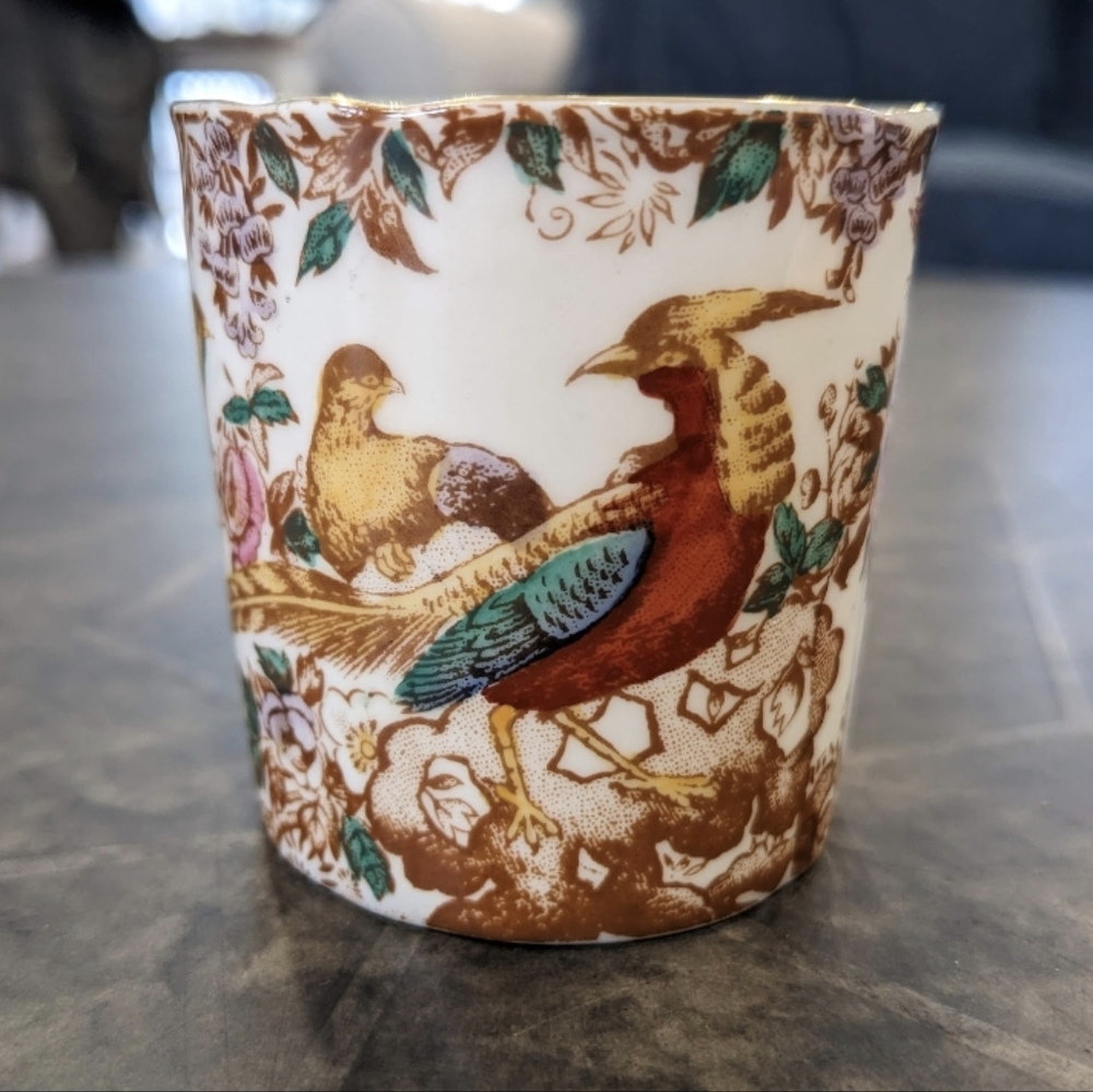 Olde Avesbury cigarette holder